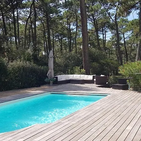 Spacieuse Villa, Ensoleillee, Piscine Chauffee A Le Moulleau Arcachon