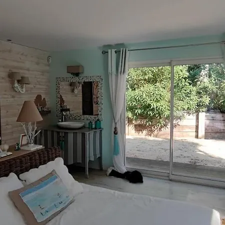 Spacieuse Villa, Ensoleillee, Piscine Chauffee A Le Moulleau Arcachon