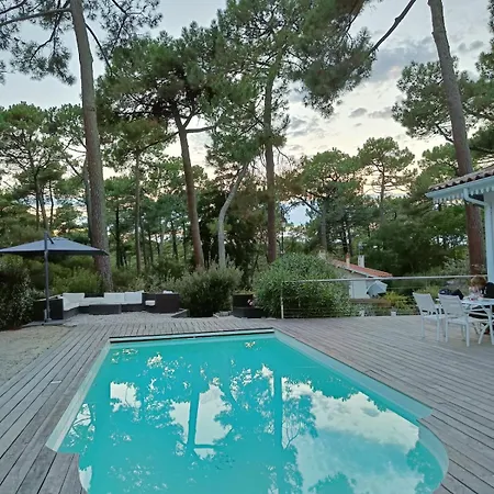 Spacieuse Villa, Ensoleillee, Piscine Chauffee A Le Moulleau Villa Arcachon