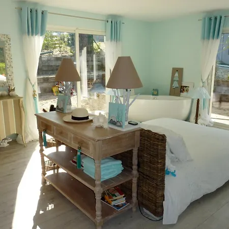 Spacieuse Villa, Ensoleillee, Piscine Chauffee A Le Moulleau